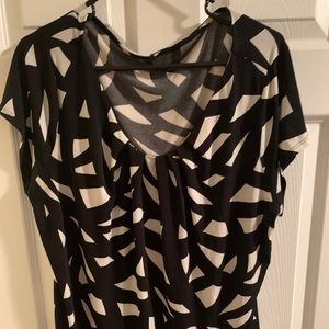 WOMEN’S SHORT SLEEVE BLOUSE